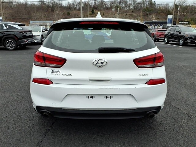 2018 Hyundai Elantra GT Sport photo 4