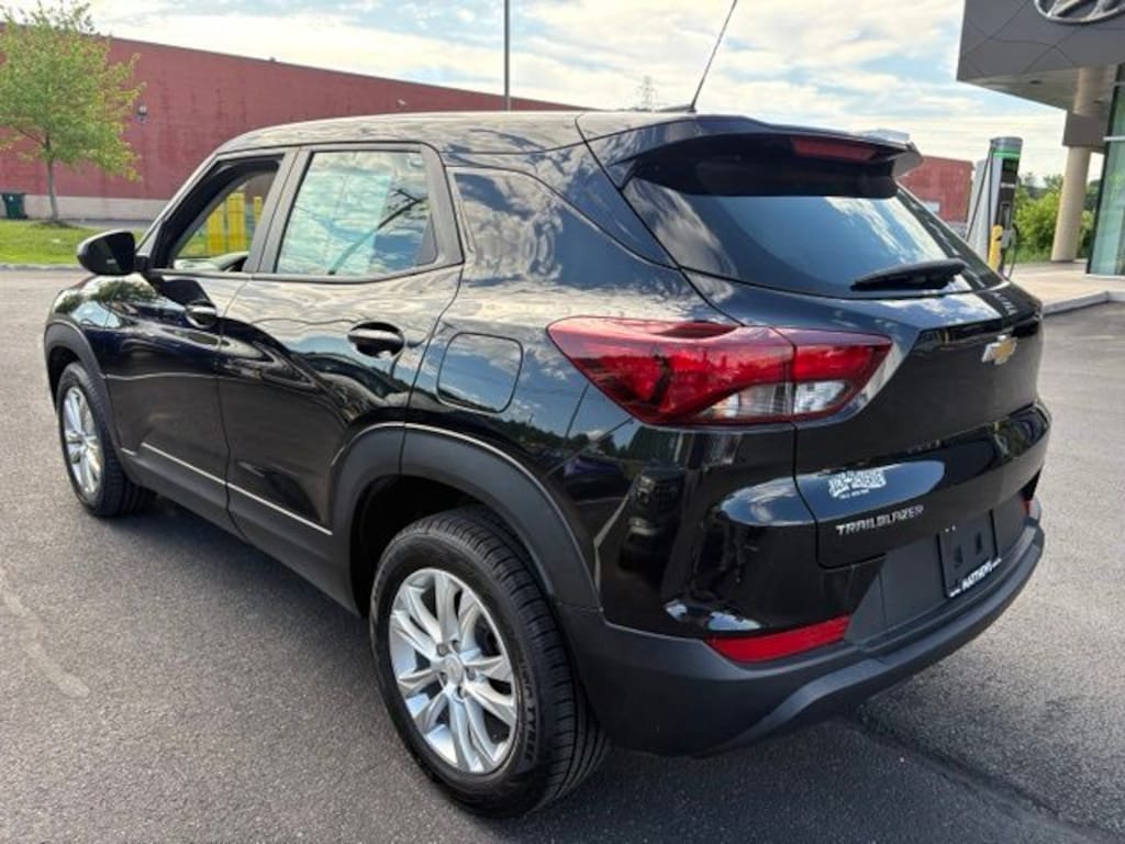 Used 2023 Chevrolet Trailblazer LS SUV