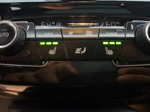 2020 BMW X1 28i - Photo 24