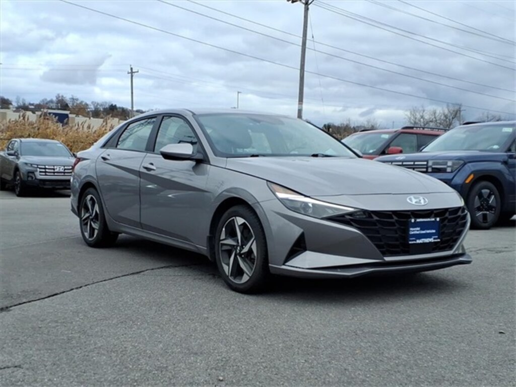 Used 2023 Hyundai Elantra SEL Sedan