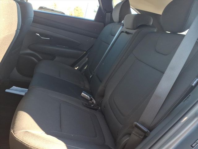 2025 Hyundai Tucson SE - Photo 12