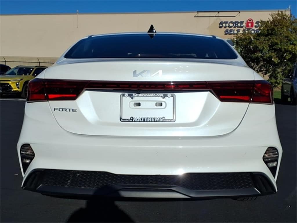 Used 2023 Kia Forte LXS Sedan