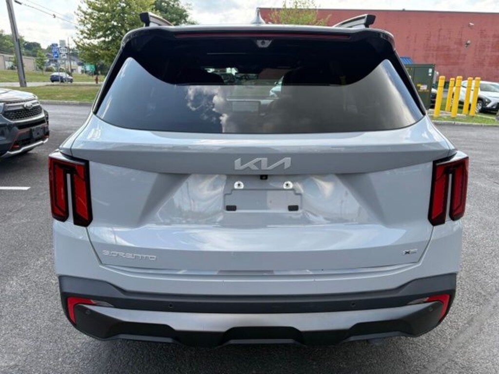 Used 2024 Kia Sorento SUV