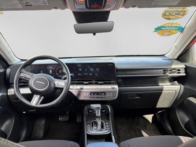 2025 Hyundai Kona SEL - Photo 18