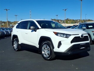 2022 Toyota RAV4 LE SUV