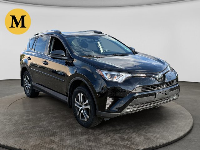 2018 Toyota RAV4 LE - Photo 8