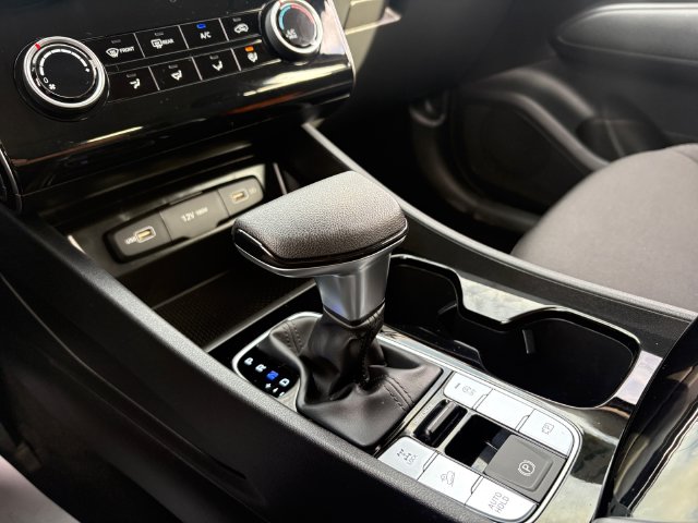 2024 Hyundai Tucson SE - Photo 23