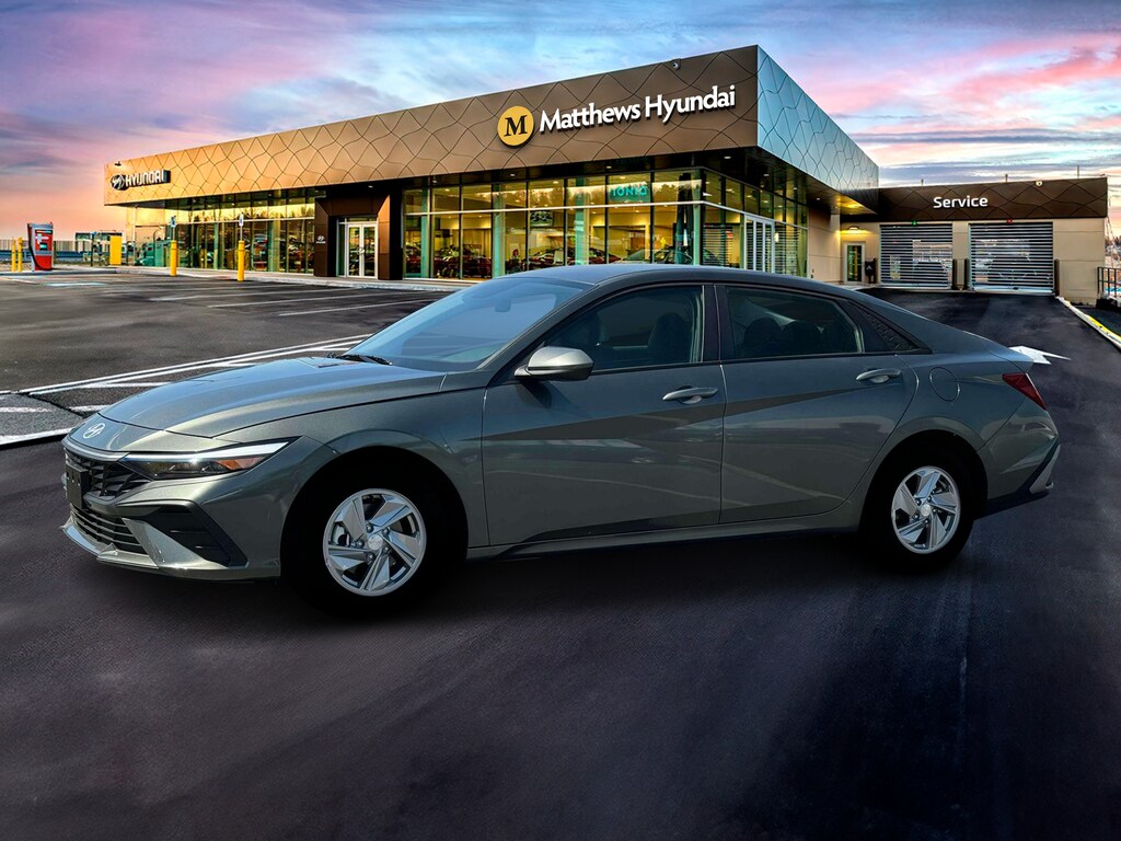 New 2025 Hyundai Elantra SE Sedan