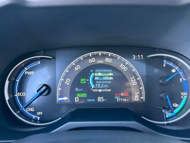2024 Toyota RAV4 SE - Photo 12