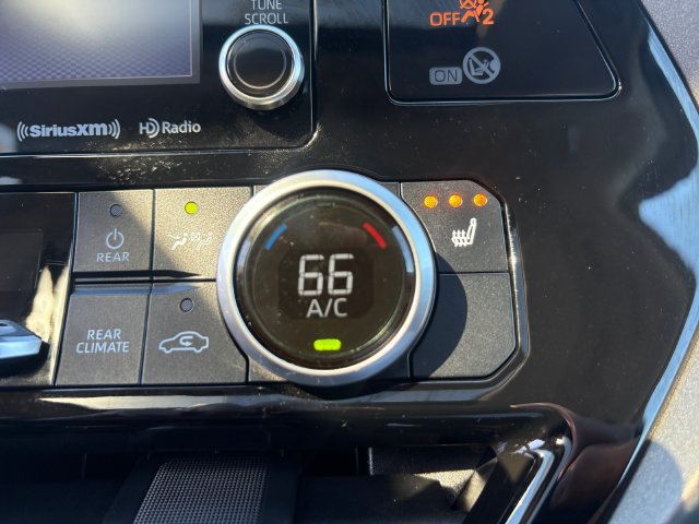2021 Toyota Highlander XLE - Photo 26