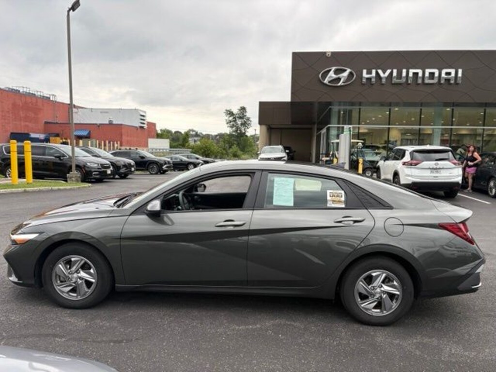 Certified 2024 Hyundai Elantra SE Sedan
