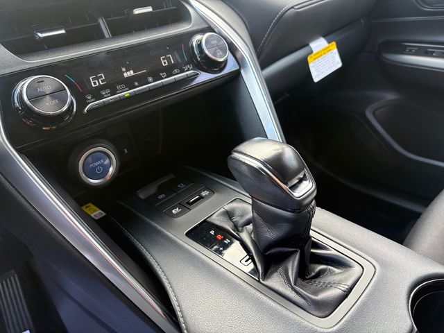 2021 Toyota Venza LE - Photo 23