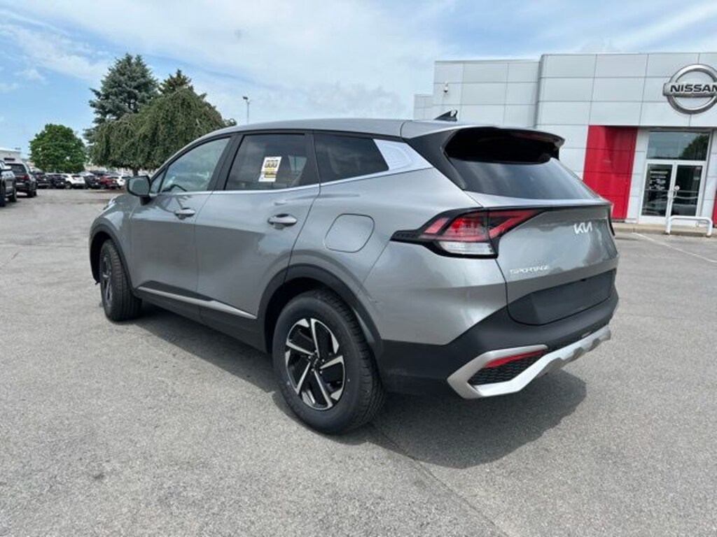Used 2023 Kia Sportage Hybrid LX SUV