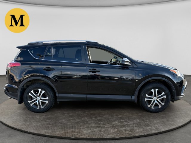 2018 Toyota RAV4 LE - Photo 6