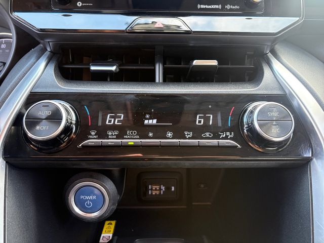 2021 Toyota Venza LE - Photo 22