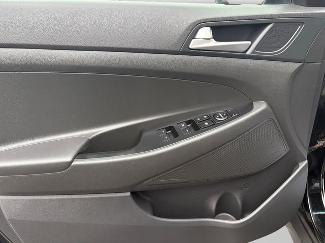 2021 Hyundai Tucson Value - Photo 11
