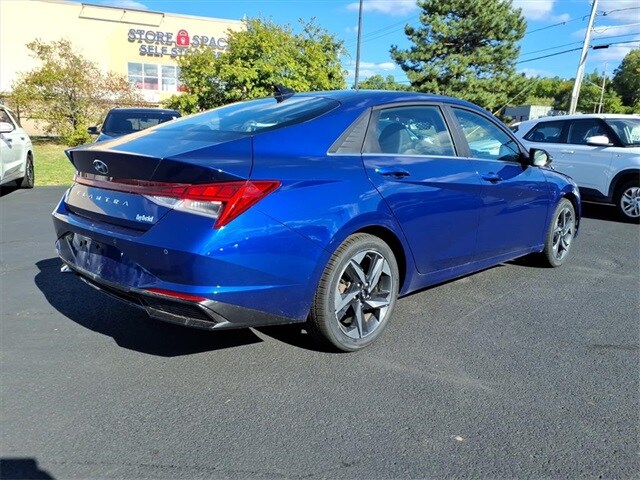 2023 Hyundai Elantra Limited photo 3