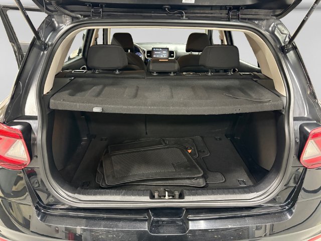 Additional photo of vehicle.