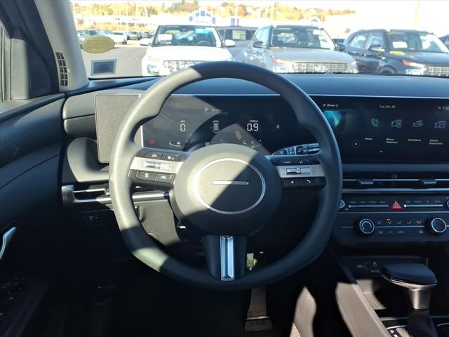 2025 Hyundai Tucson SE - Photo 10