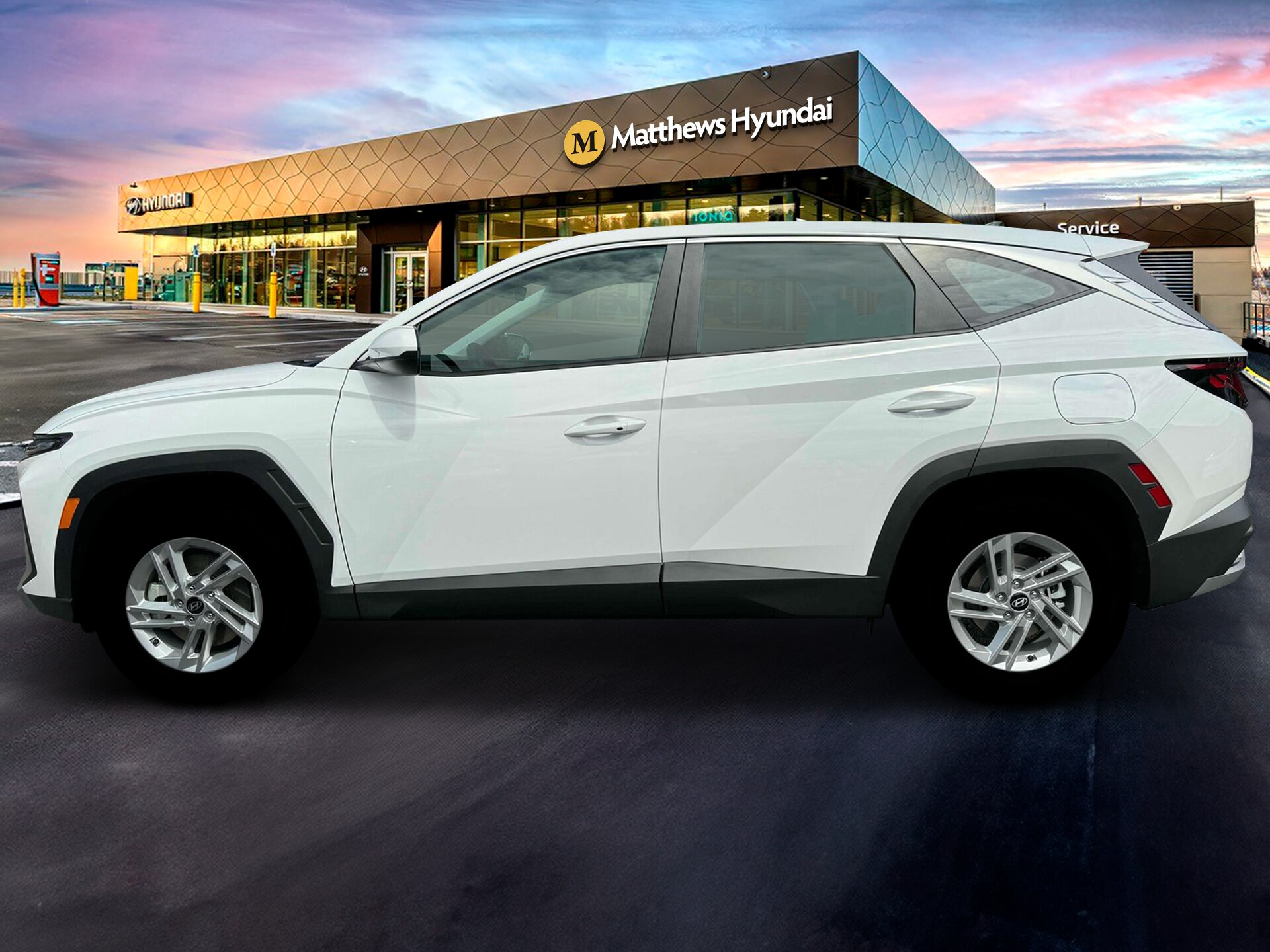 2025 Hyundai Tucson SE photo 3