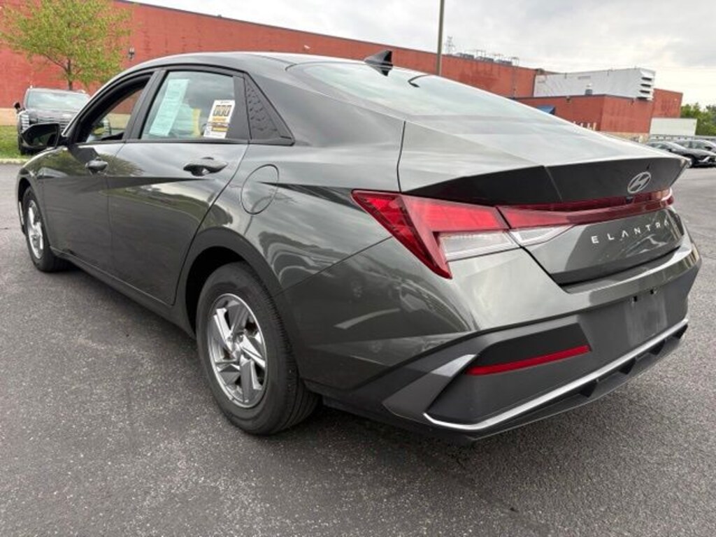 Certified 2024 Hyundai Elantra SE Sedan