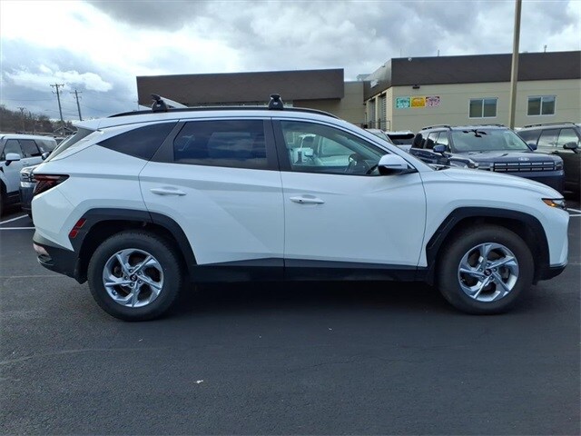 2022 Hyundai Tucson SEL photo 2