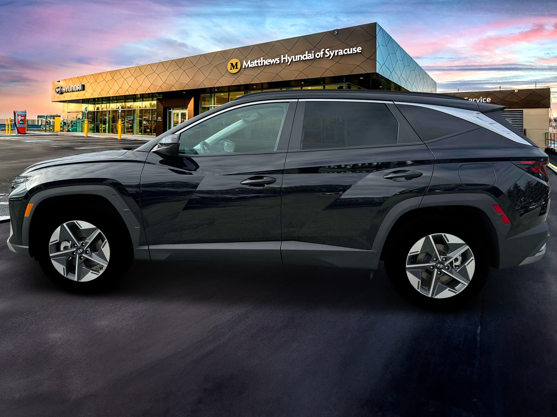 2025 Hyundai Tucson SEL photo 2