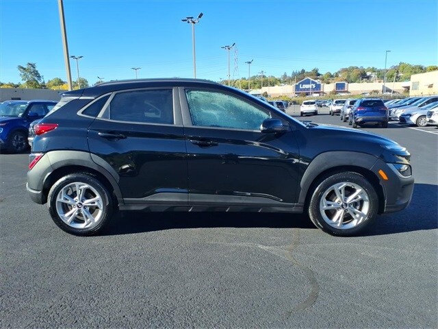 2023 Hyundai Kona SEL photo 2