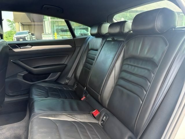 Additional photo of vehicle.