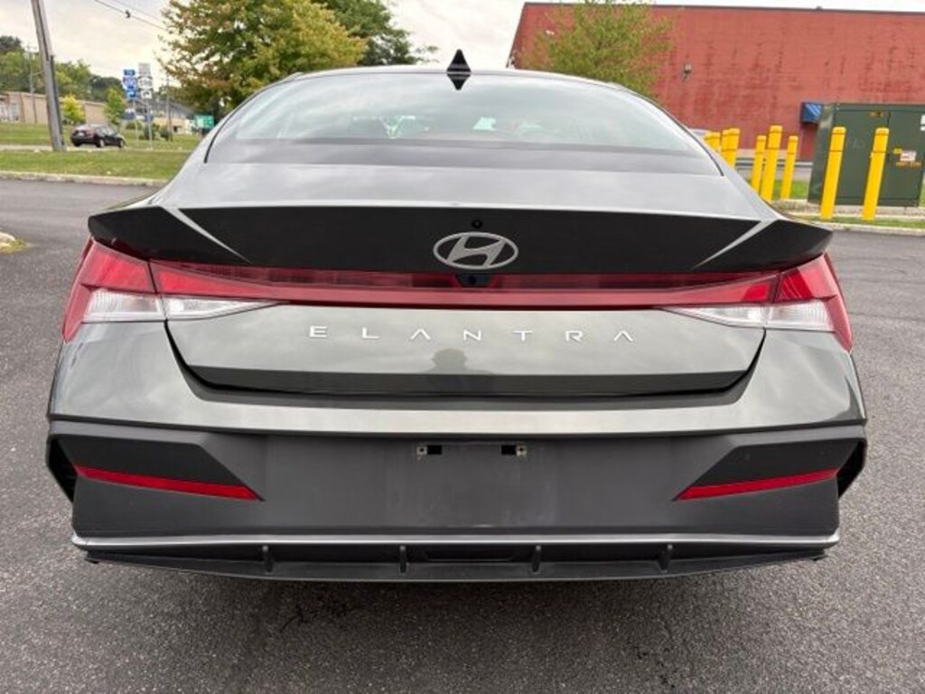 Certified 2024 Hyundai Elantra SE Sedan