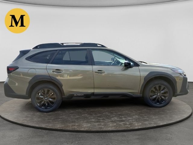 Additional photo of vehicle.