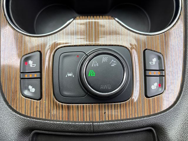 2023 GMC Acadia SLE - Photo 26