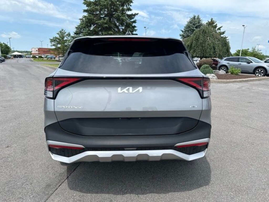 Used 2023 Kia Sportage Hybrid LX SUV