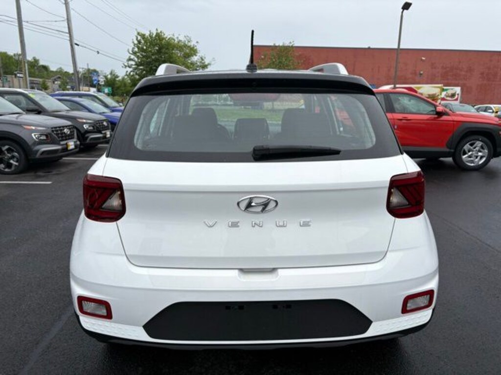 Used 2024 Hyundai Venue SUV