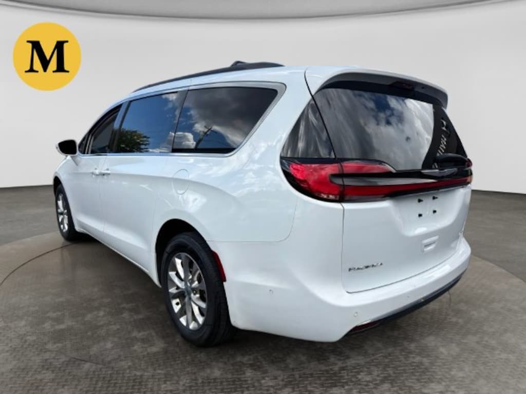 Used 2022 Chrysler Pacifica Touring L Van Passenger Van