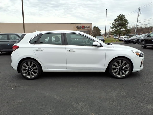 2018 Hyundai Elantra GT Sport photo 2