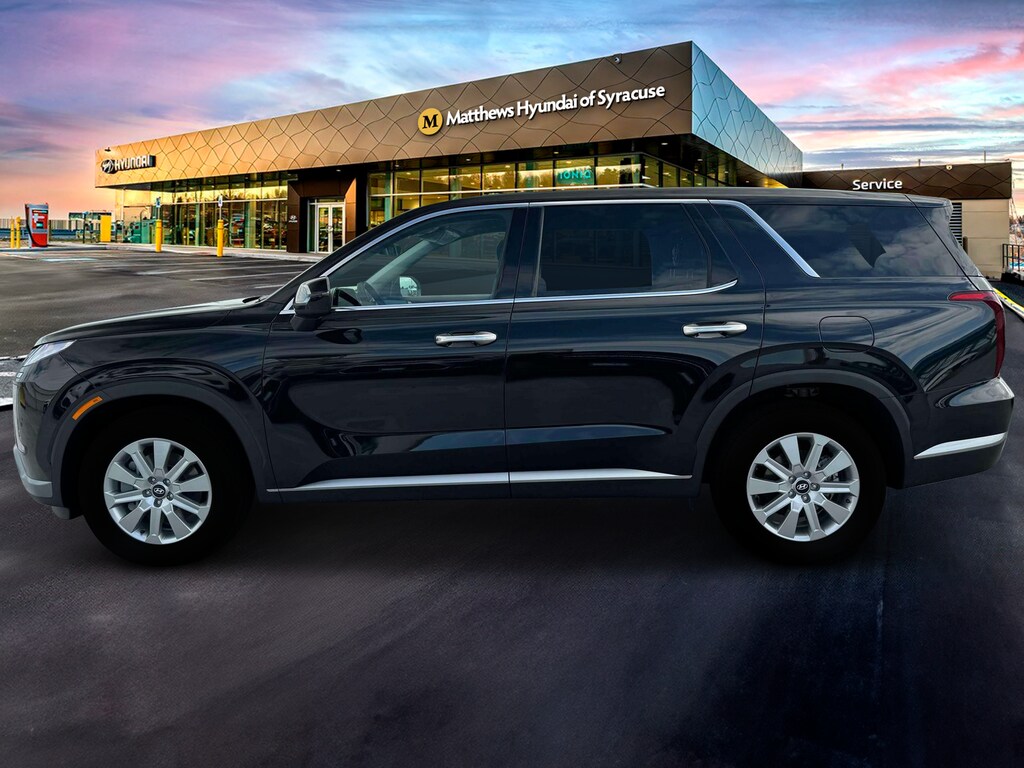 New 2025 Hyundai Palisade SE FWD SUV