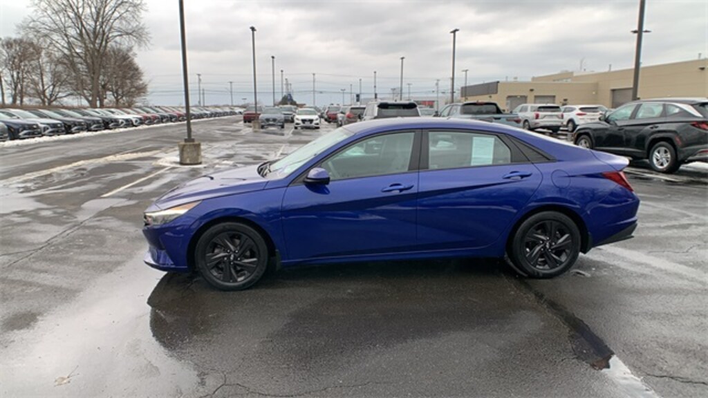 Used 2022 Hyundai Elantra SEL Sedan