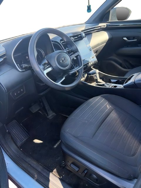 Additional photo of vehicle.