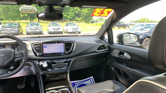 2023 Chrysler Pacifica Limited - Photo 21