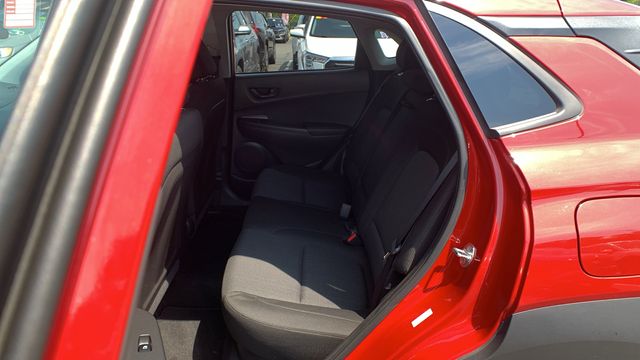 2022 Hyundai Kona SEL - Photo 18