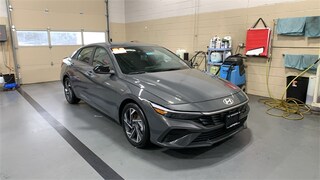 2025 Hyundai Elantra SEL Sport Sedan