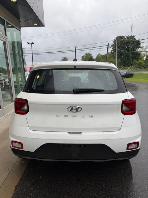 2023 Hyundai Venue SE - Photo 14