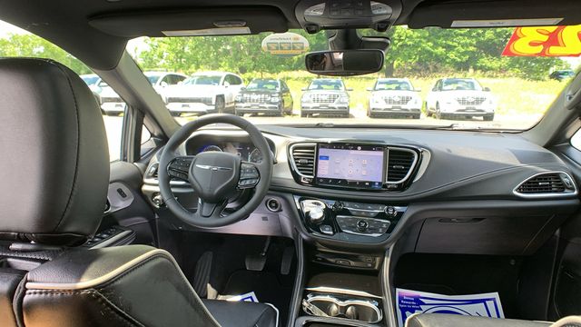2023 Chrysler Pacifica Limited - Photo 20