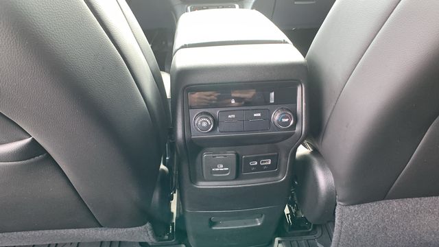2021 GMC Acadia SLT - Photo 22