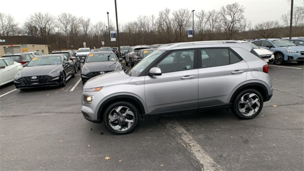 Certified 2025 Hyundai Venue SEL SUV