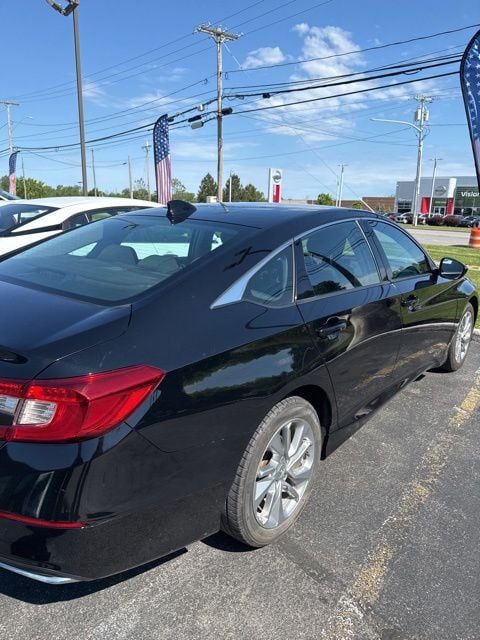2018 Honda Accord LX - Photo 10