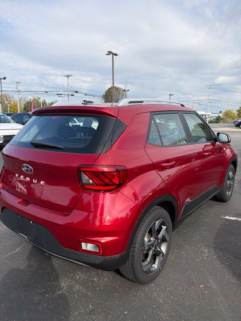 Additional photo of vehicle.