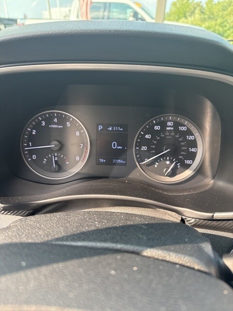 2020 Hyundai Tucson Sport photo 2