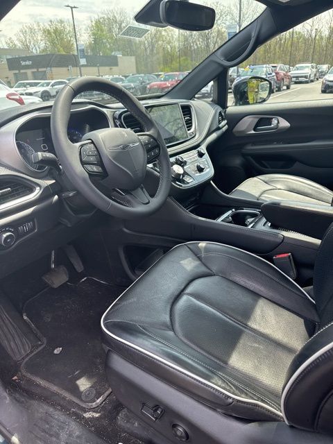 2023 Chrysler Pacifica Limited - Photo 12